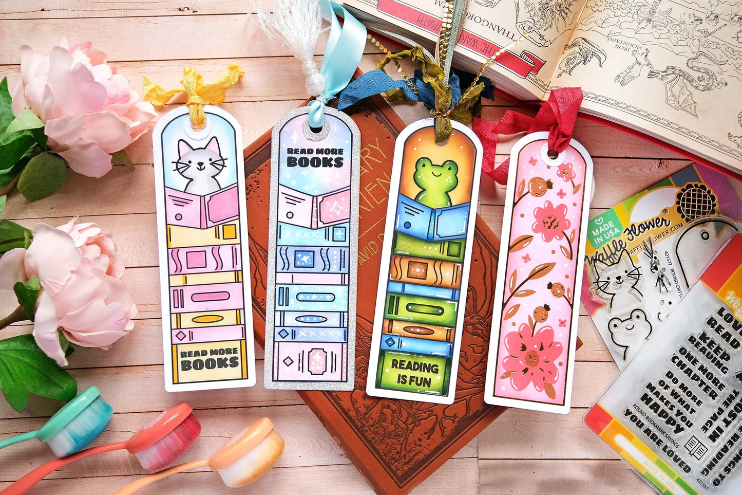Waffle Flower Round Bookmark Die